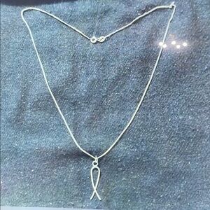 Elegant Silver Ribbon Pendant Necklace